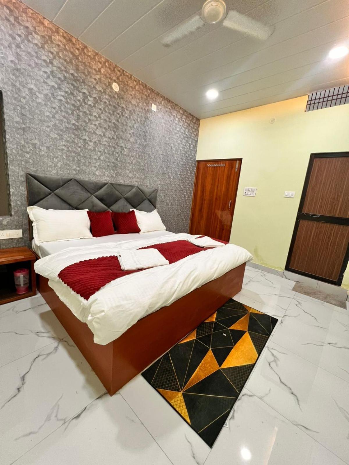 Bed & Breakfast Gulab Residency Varanasi
